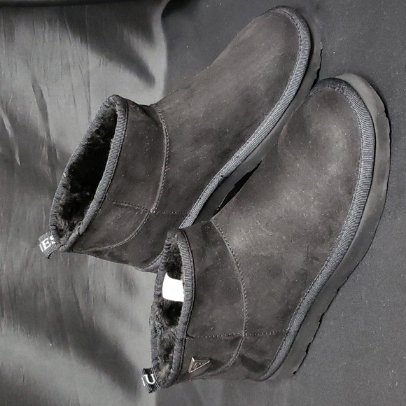 Guess NWT Black Plush Lined Ankle Booties, 6.5 - Picture 1 of 5